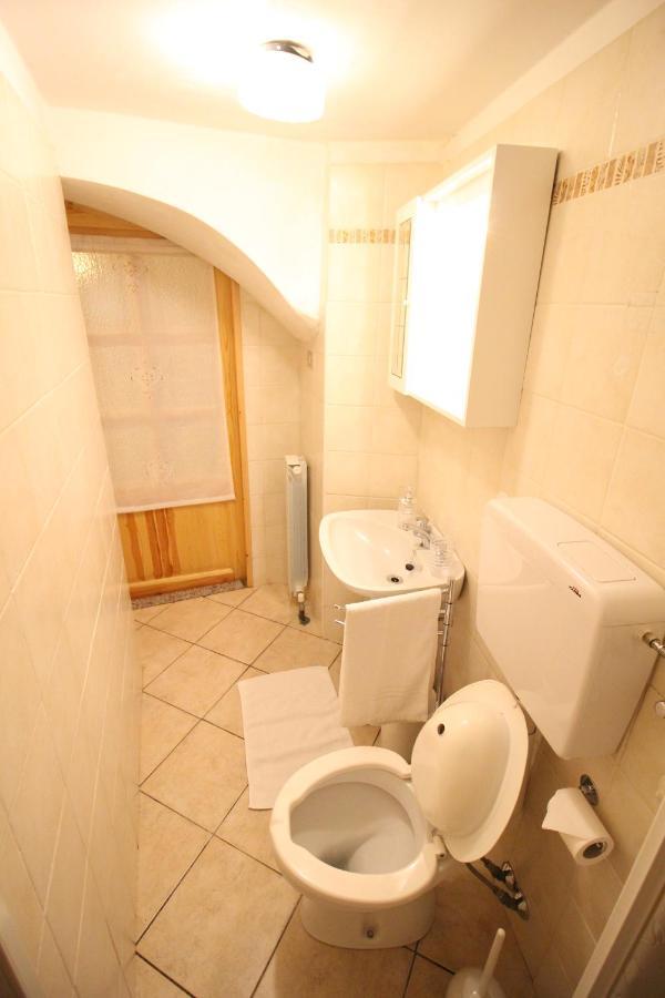 L'Ermellino Bilocale In Centro - Affitti Brevi Italia Apartment Brusson Luaran gambar